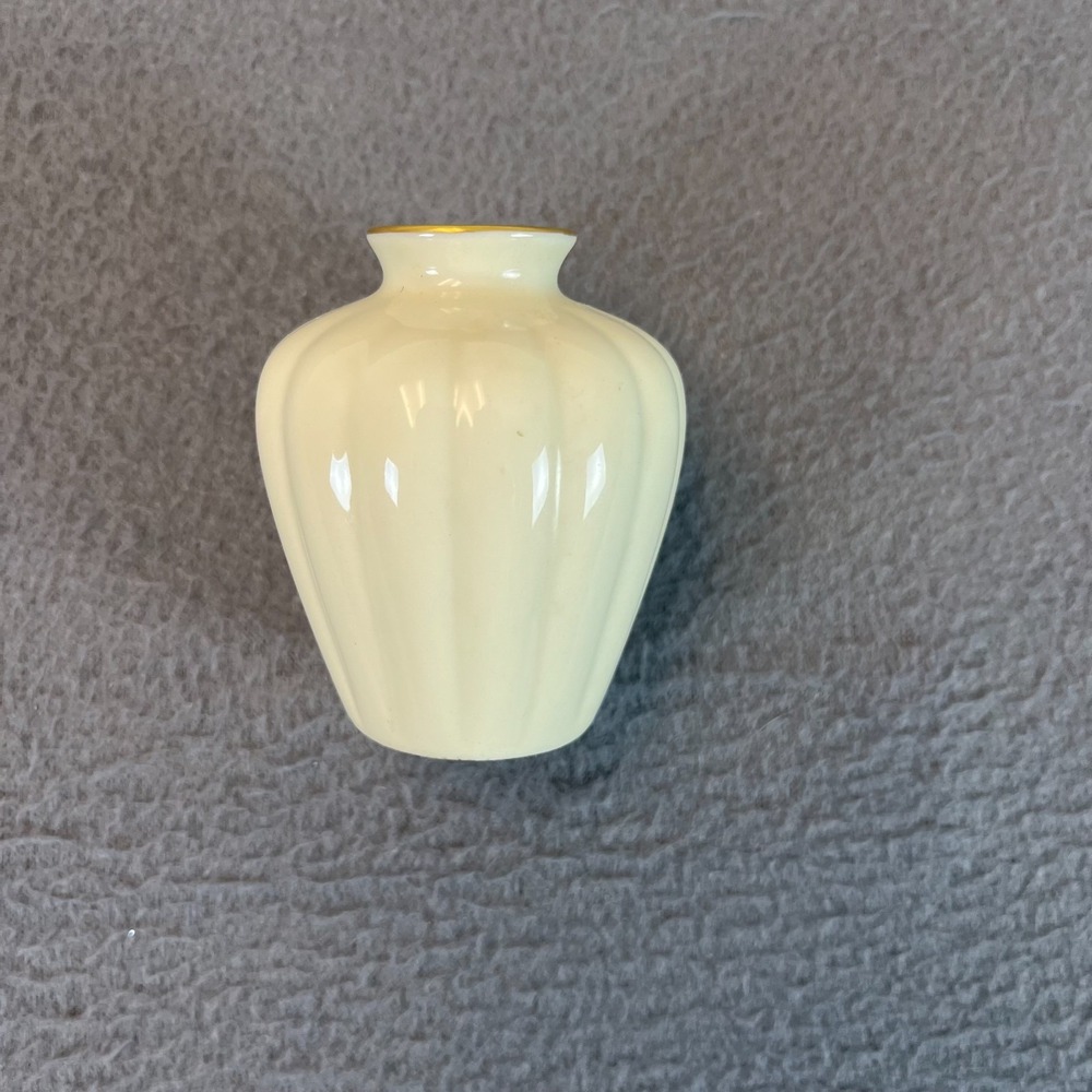 Lenox Sweetbriar Collection Ivory And Gold Small Bud Vase 2 1/2"H X 2 1/4"W  USA